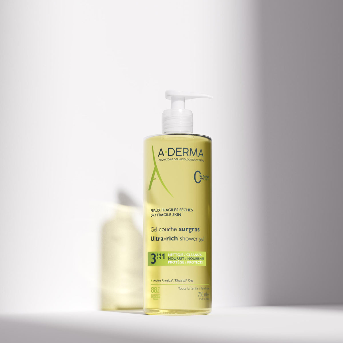 A-Derma Les Indispensables, pump bottle in soft daylight