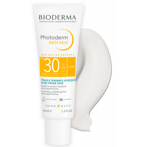 Bioderma Photoderm AKN Mat SPF 30 Mattifying Sunscreen Fluid 40ml, product close-up
