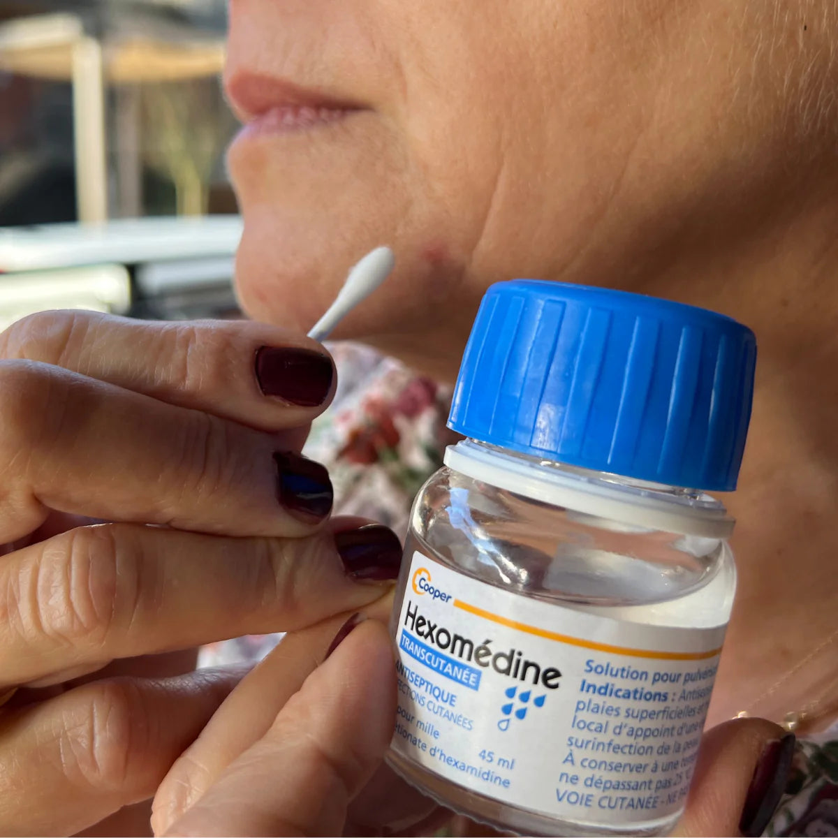 Hexomedine Antiseptic Solution for cuts, scrapes, and blemishes, alternate angle