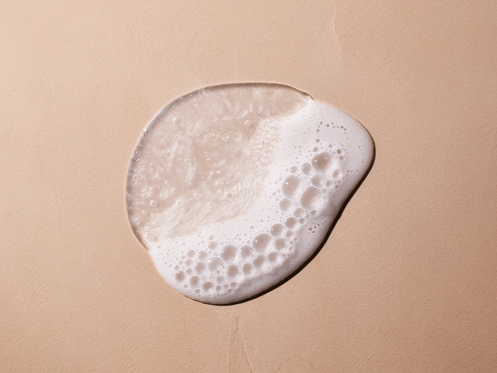Mustela Body and Hair Wash, gel texture swatch