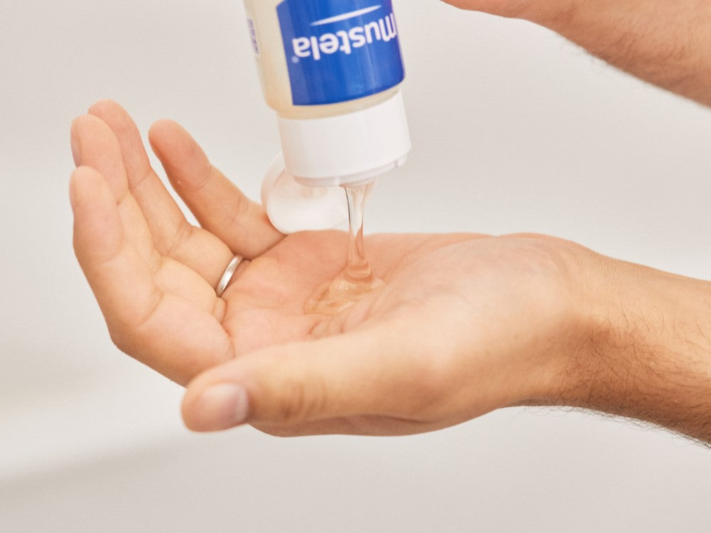 Mustela Gentle Shampoo, shampoo poured into a palm