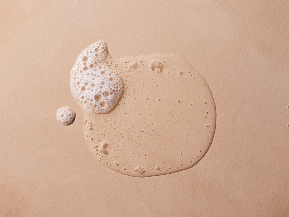 Mustela Gentle Shampoo, gel texture swatch