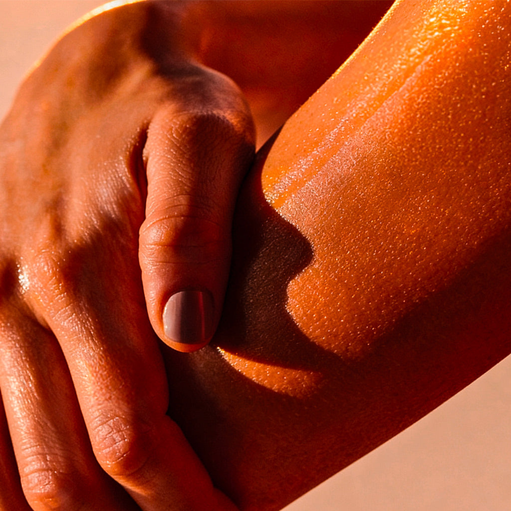 NUXE Huile Prodigieuse, applied to the body