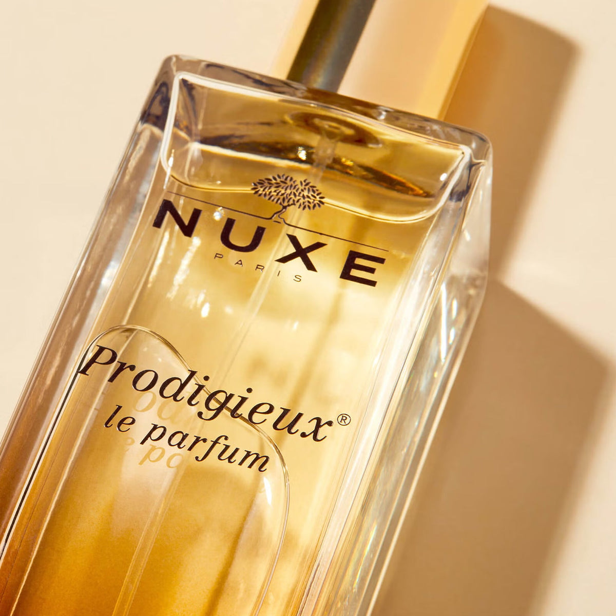 NUXE Prodigieux, close-up of the label on the glass bottle