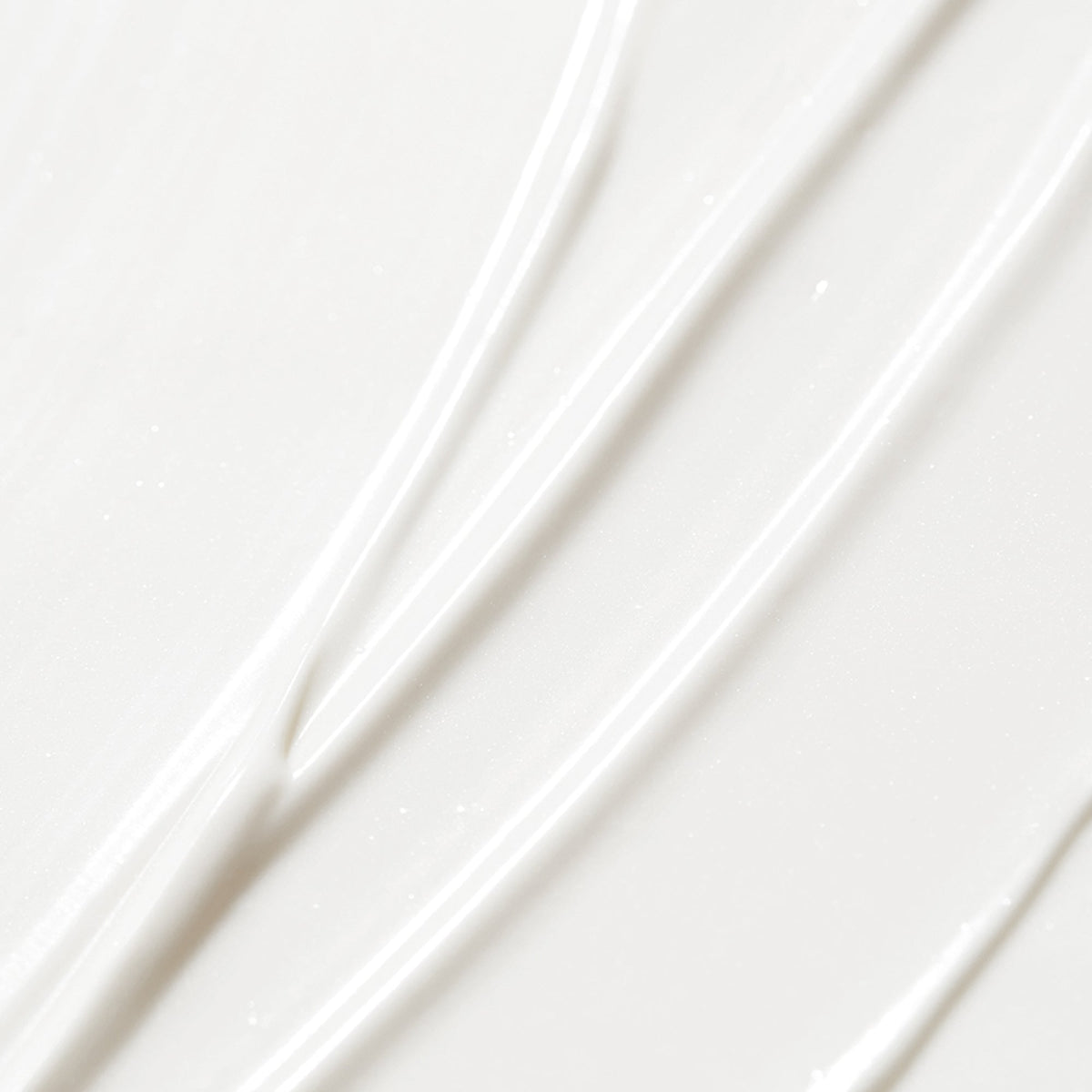 NUXE Prodigieux, milk texture swatch