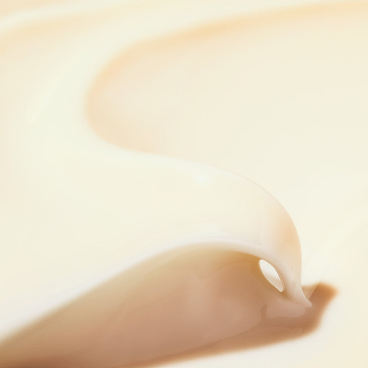 NUXE Rêve de Miel, cream texture swatch