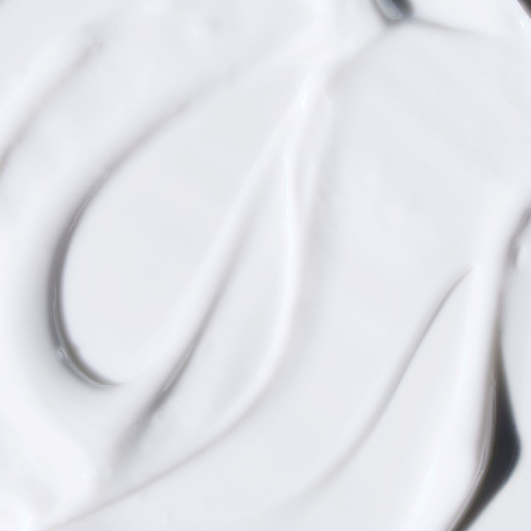 Topicrem HYDRA+, milk texture swatch