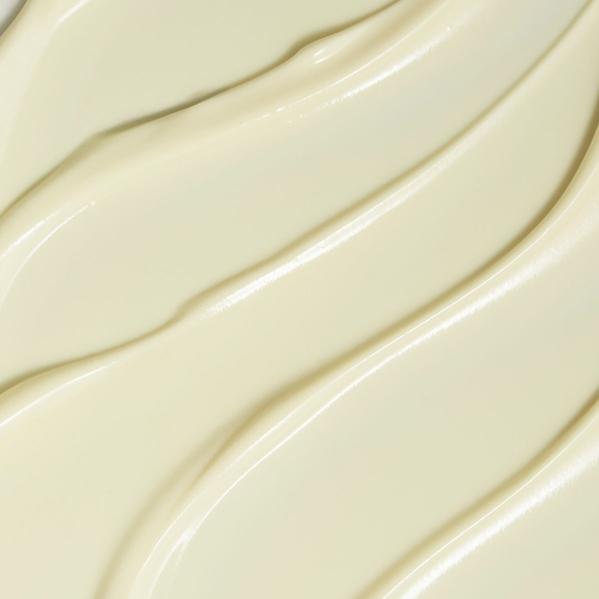 Topicrem MELA, cream texture swatch