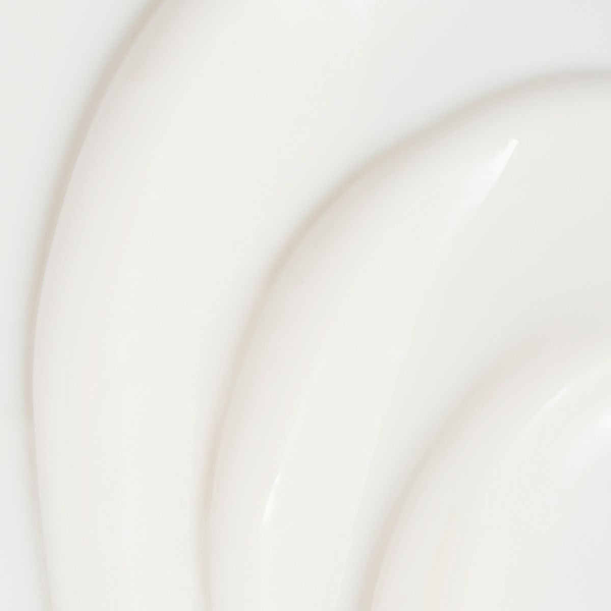 Topicrem MELA, cream texture swatch