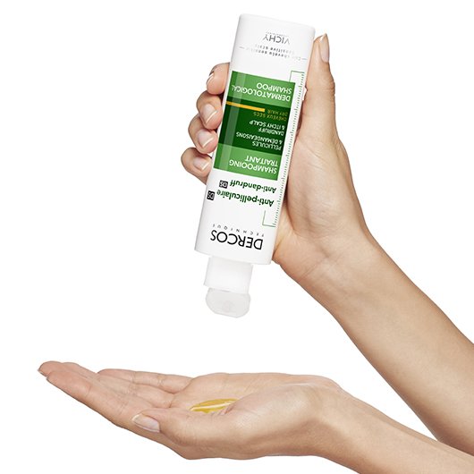 Vichy Dercos DS, shampoo poured from the bottle into a palm