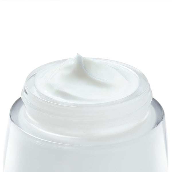 Vichy Liftactiv Hyaluronic Specialist, close-up of the open jar showing the cream
