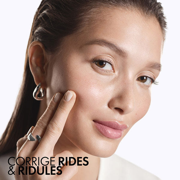 Vichy Liftactiv Hyaluronic Specialist, woman touching her cheek, text in French