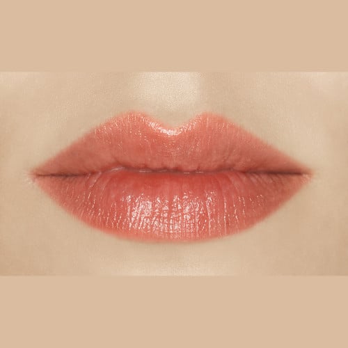 Vichy NaturalBlend, applied to the lips