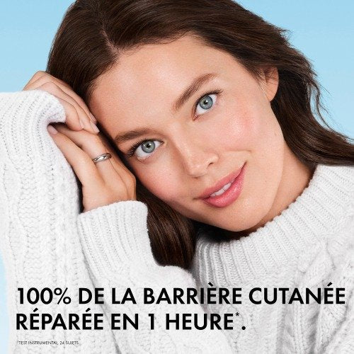 Vichy Minéral 89, lifestyle visual of a woman in a white sweater